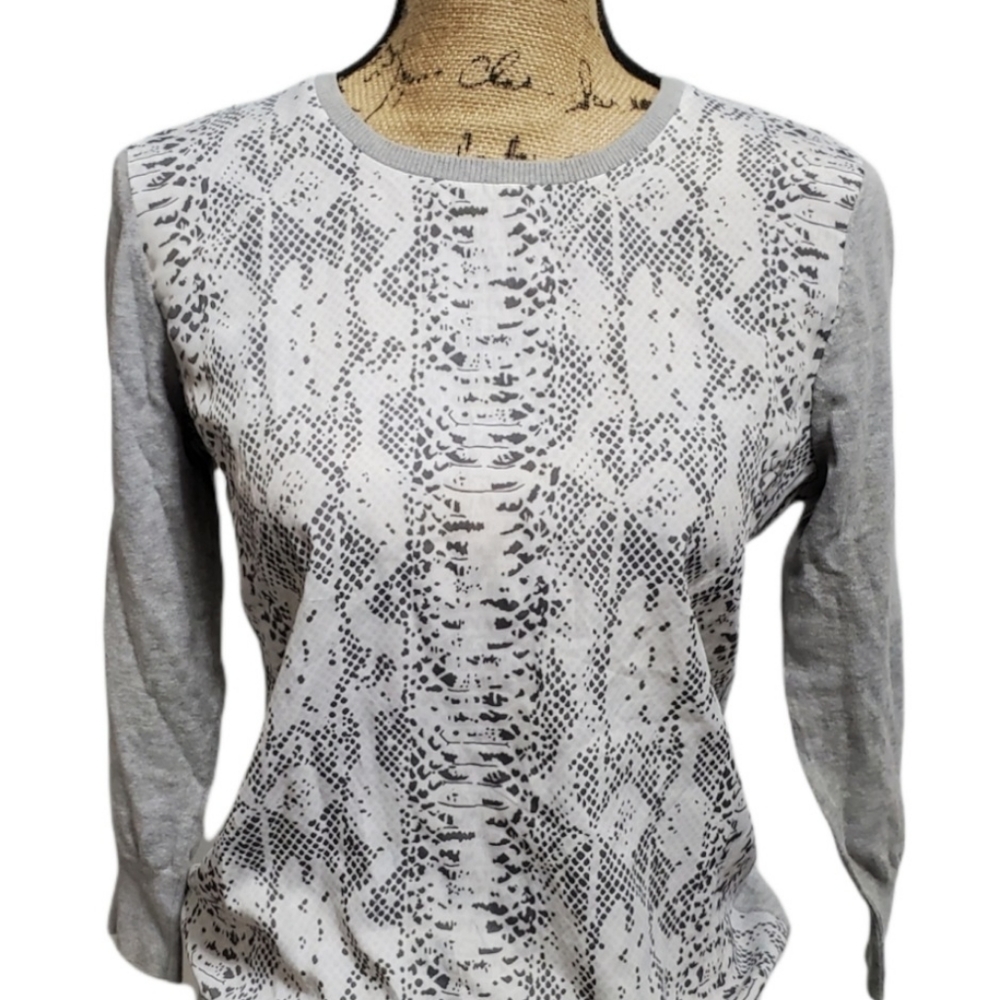 Grey knit sweater
